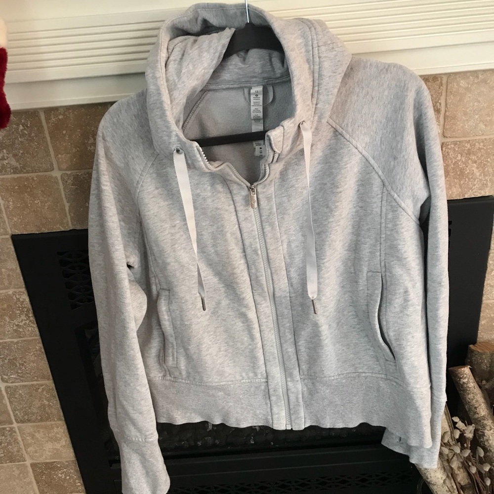 Lululemon full-zip hoodie. Great used condition